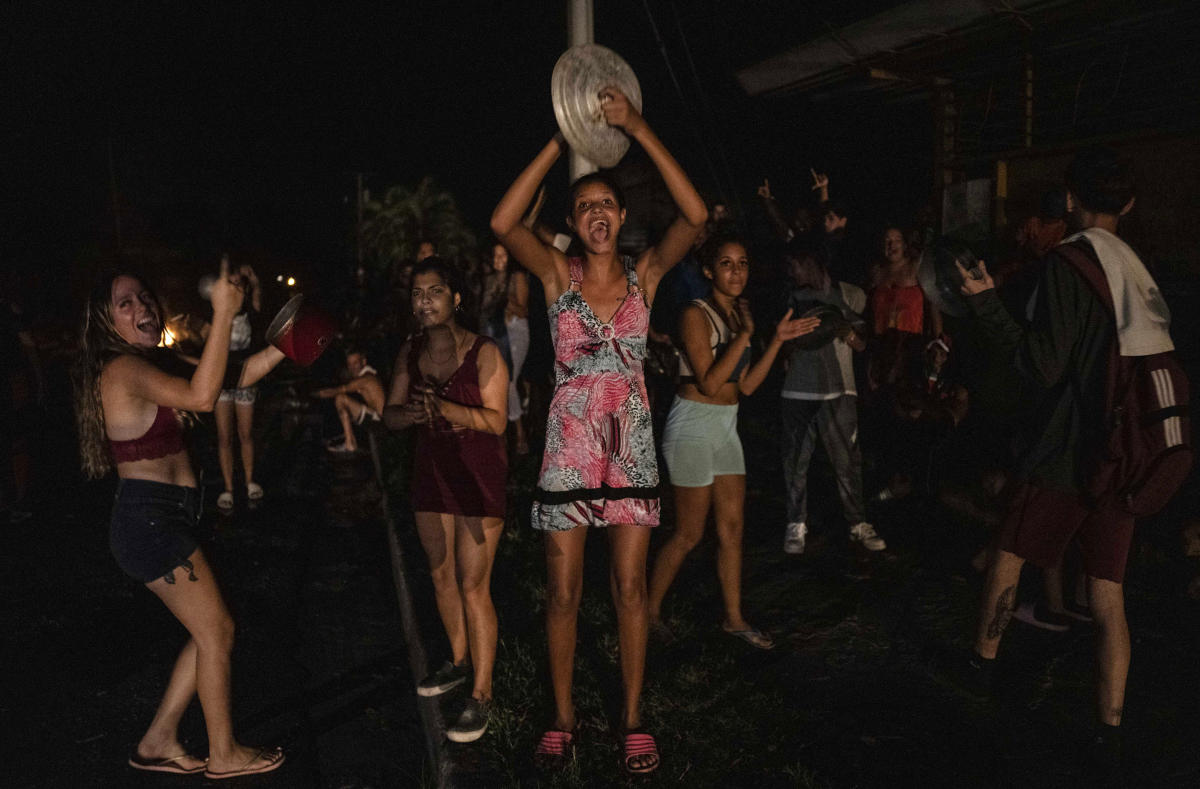 Cubans protest in Havana for 2nd night over lack of power