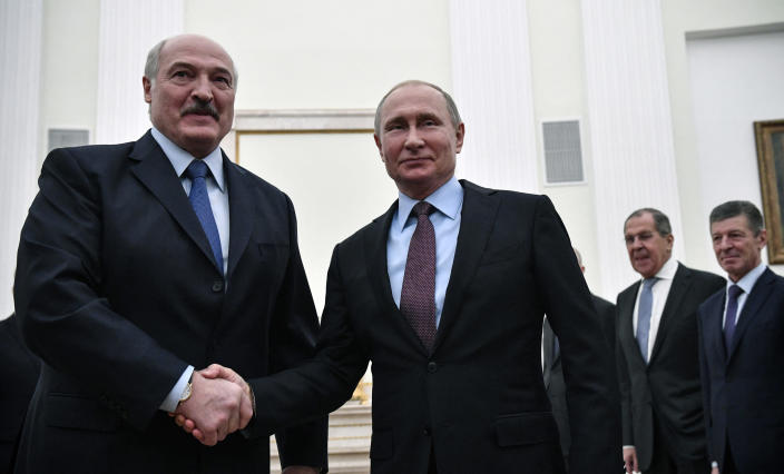 Don’t back Putin into a nuclear corner, Belarusian leader warns