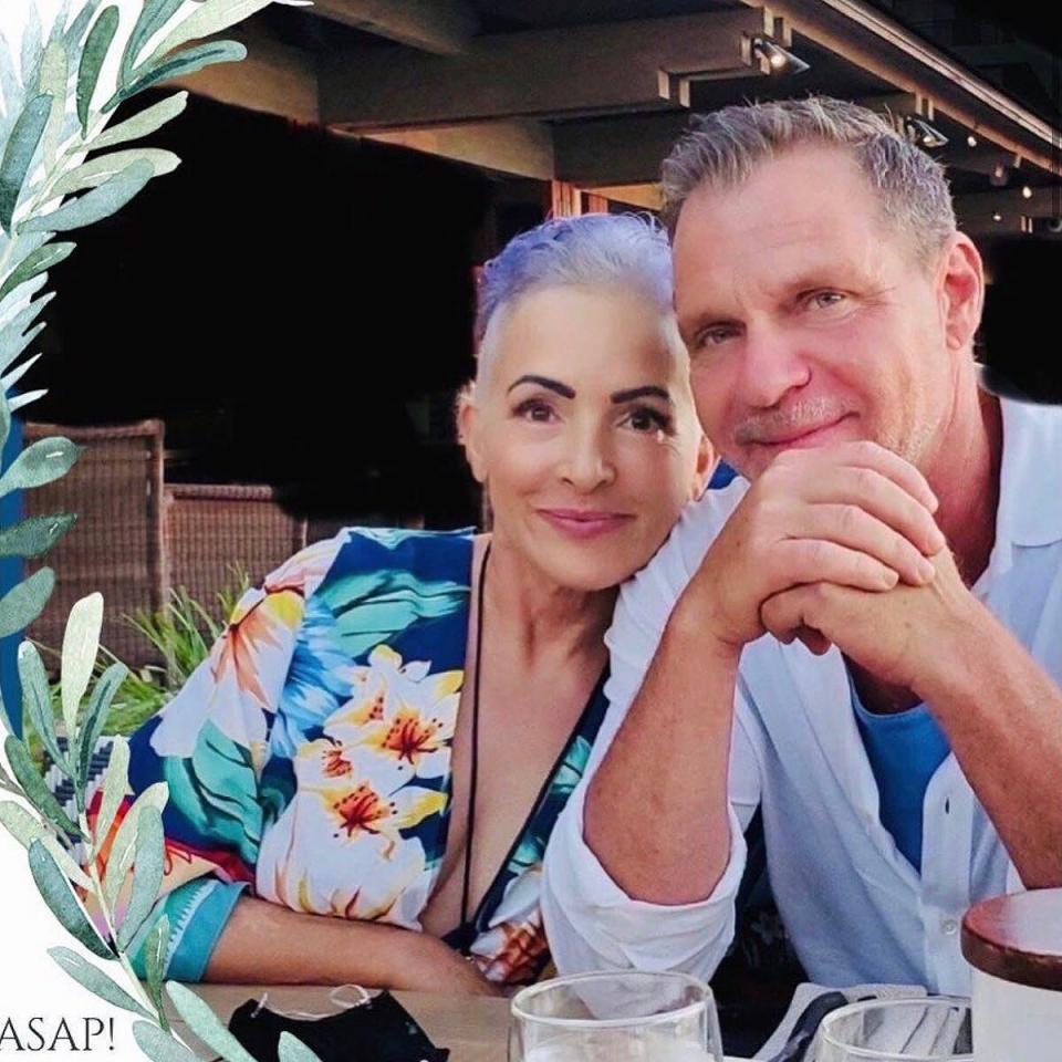 Jane Wiedlin of the Go-Go’s Announces Engagement to Boyfriend Terence Lundy: ‘I Said Yes!’