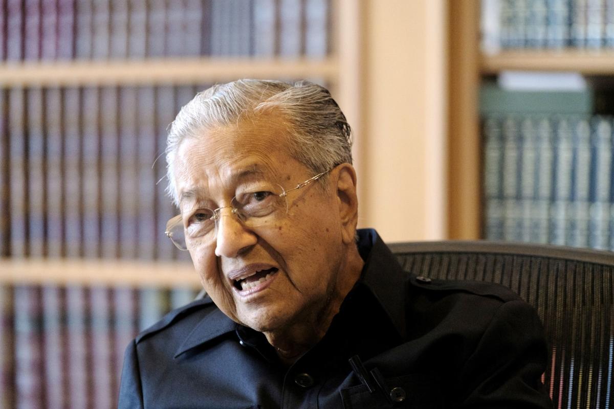 Mahathir Says He Will Defend Langkawi Seat in Malaysia Elections