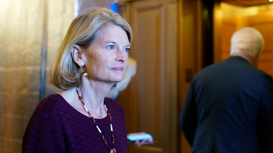 Murkowski says federal response to Russians seeking asylum in Alaska ‘lacking’