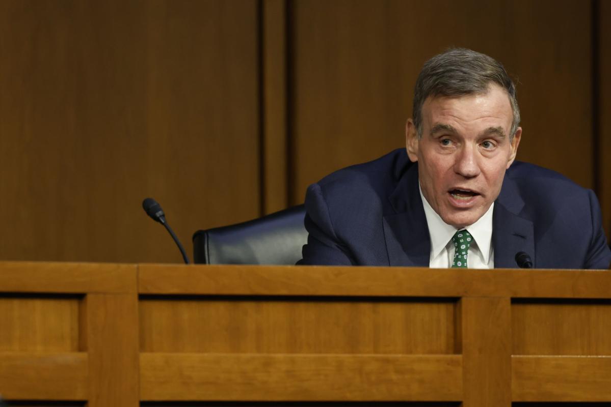 Musk’s Reliance on China a Concern, Democratic Senator Warner Says