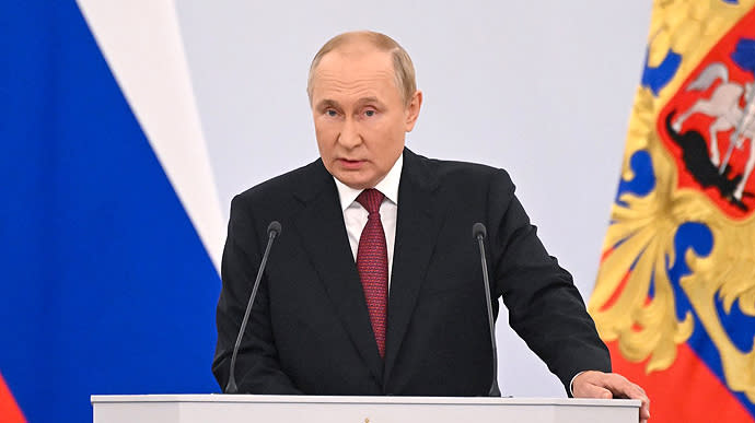 Putin signs new decree, calling up 120,000 Russians