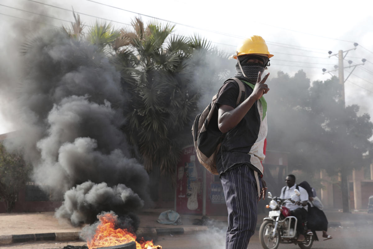 Sudan’s democracy groups approve charter opposing army rule