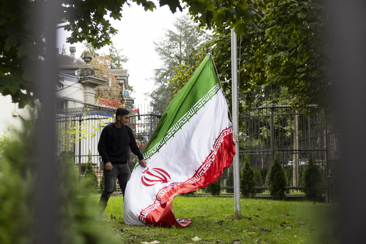 Swiss police violently disperse anti-Iranian protests