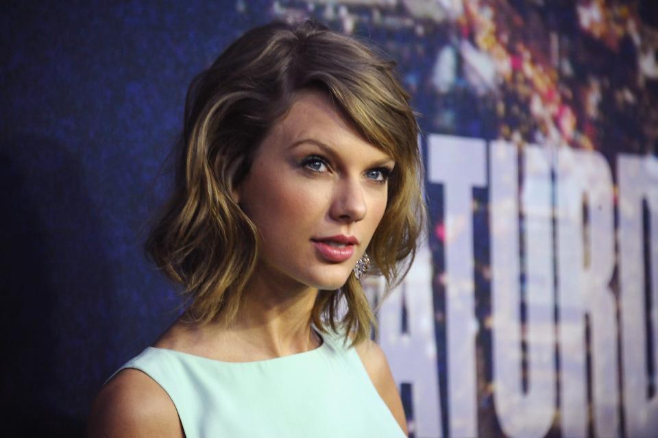 Taylor Swift Confirms New Album Track List, Lana Del Rey Cameo