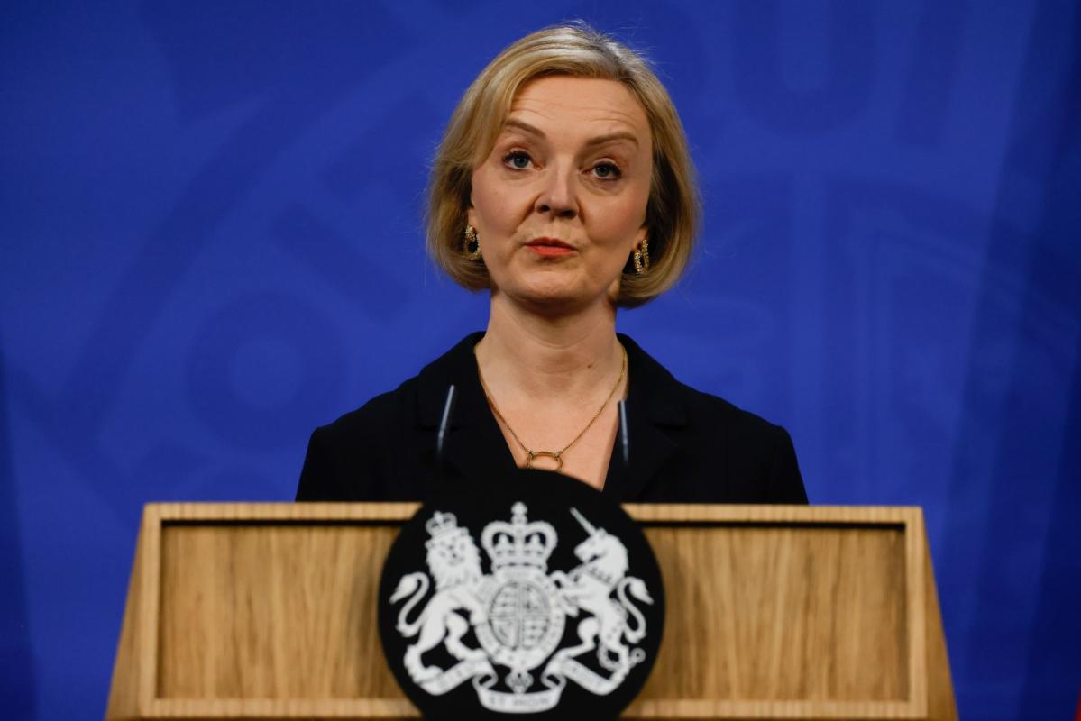 Truss Faces Tory Rebellion If She Scraps Pledge on UK Pensions