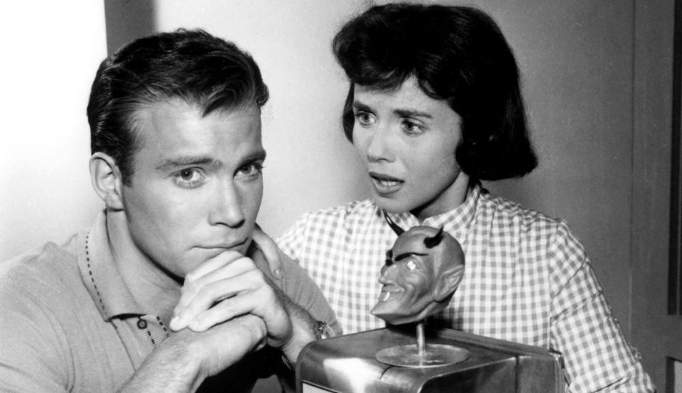 William Shatner explains why his classic ‘Twilight Zone’ episode continues to frighten airplane travelers