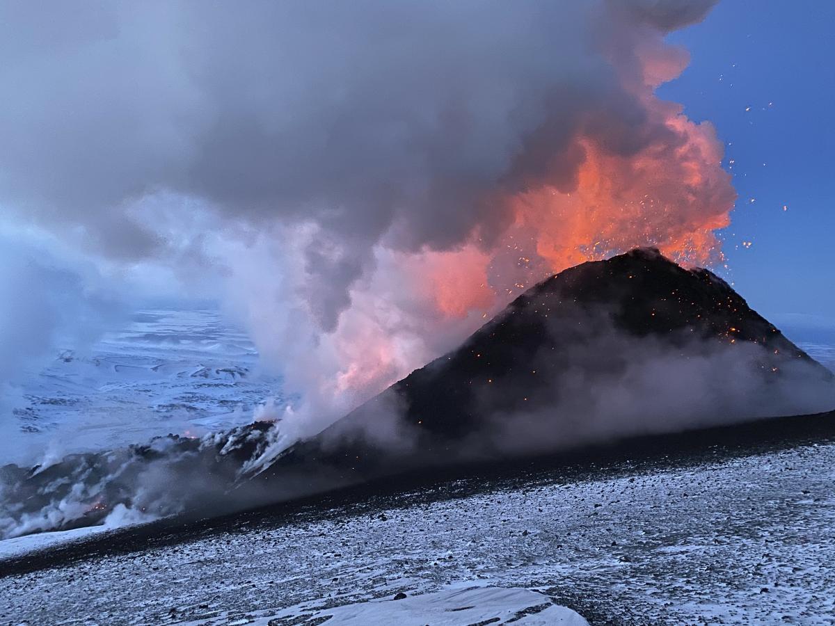 2 volcanoes rumble into action in Russia’s far east