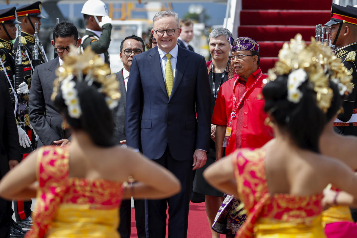 Australian PM takes ‘goodwill’ into meeting with China’s Xi