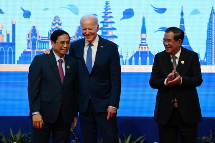 Biden seeks N. Korea strategy in talks with Japan, S. Korea