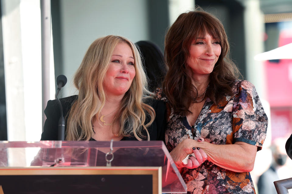 Christina Applegate leans on TV mom Katey Sagal at Hollywood Walk of Fame ceremony 1 year after MS diagnosis