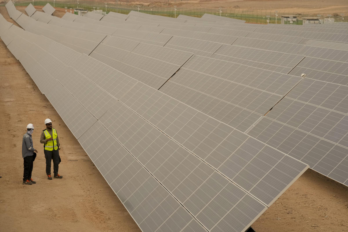 In Egypt, host of COP27, a small step toward green energy