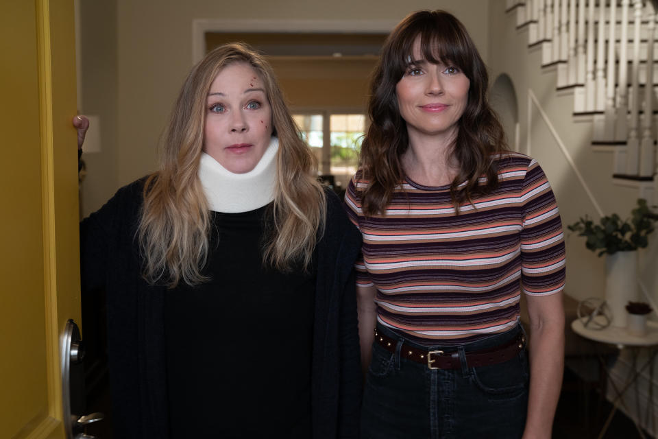 Linda Cardellini on being a ‘mama bear’ to ‘Dead to Me’ co-star Christina Applegate after her MS diagnosis: ‘We’ll be friends forever’