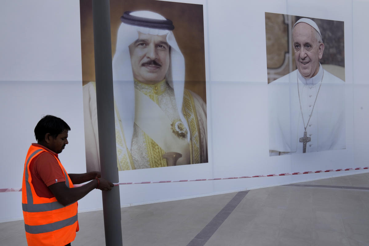 Pope presses Muslim dialogue in first papal visit to Bahrain