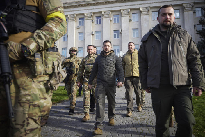 Zelenskyy visits liberated Kherson as Ukraine celebrates Russian retreat