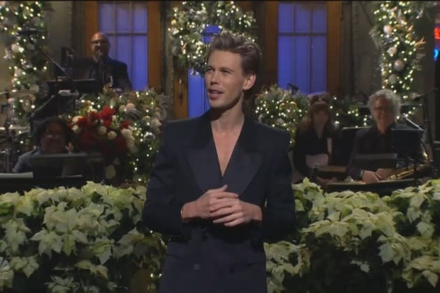 Austin Butler Chokes Up Paying Tribute to Late Mom in ‘SNL’ Monologue