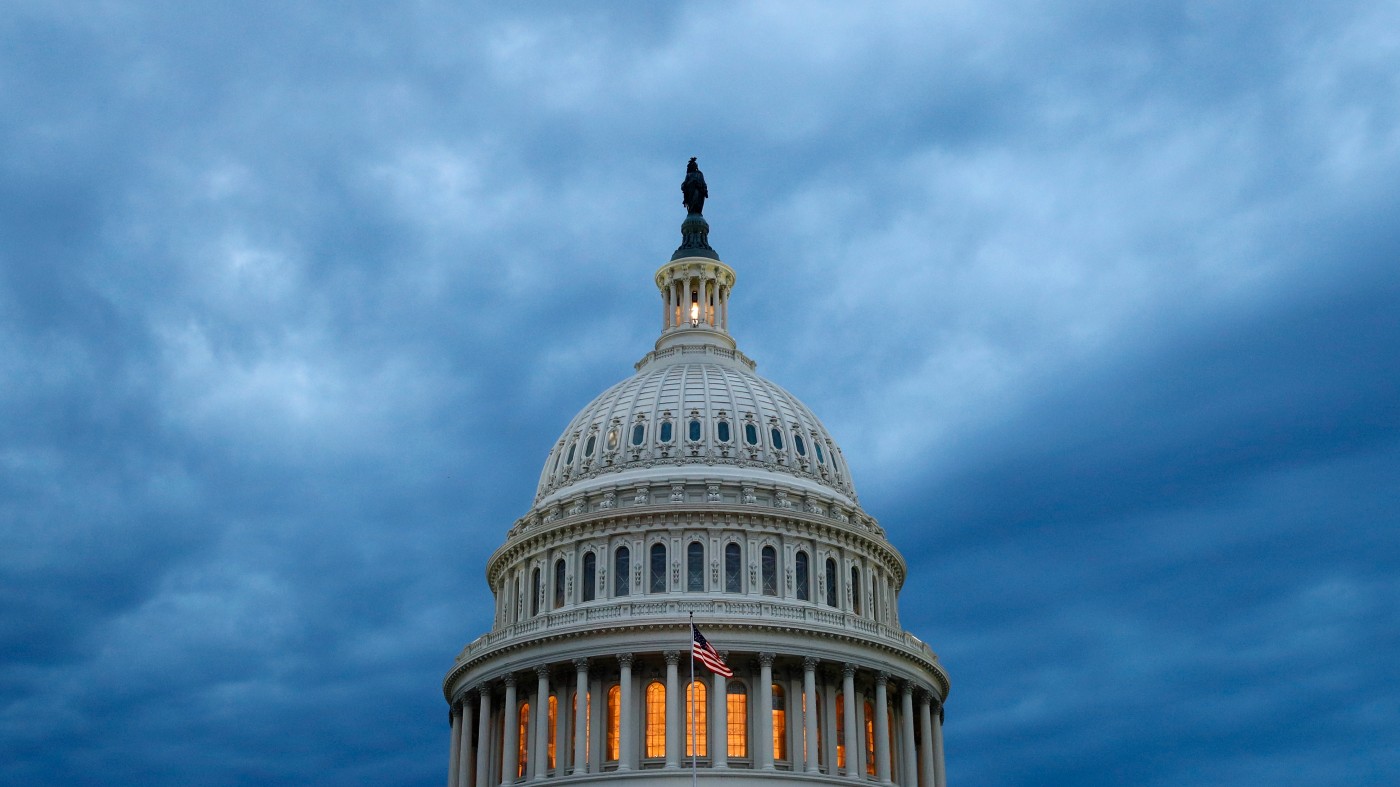 Bill awarding Congressional Gold Medal to Americans held in Iran hostage crisis heads to Biden’s desk