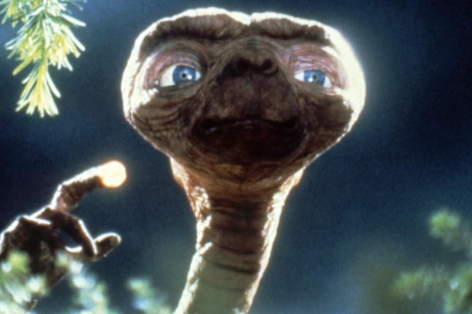 E.T. the Extra-Terrestrial Model from 1982 Spielberg Classic Sells for .5 Million at Auction