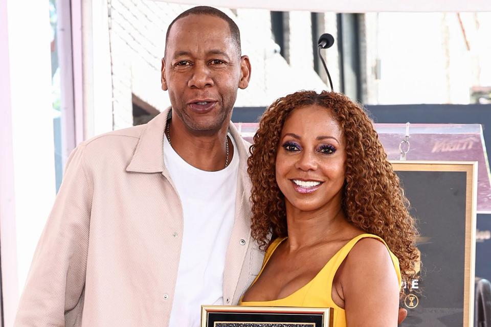 Holly Robinson Peete sends support to Hangin’ With Mr. Cooper costar Mark Curry after racial profiling incident at Colorado hotel