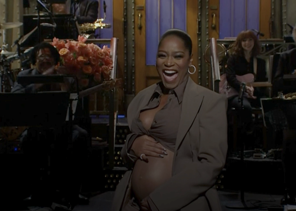 Keke Palmer reveals she’s pregnant during Saturday Night Live monologue