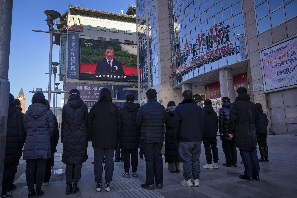 Late Chinese leader Jiang hailed in memorial service