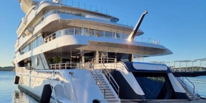 Medvedchuk’s superyacht to be sold at auction, money to go to Ukraine