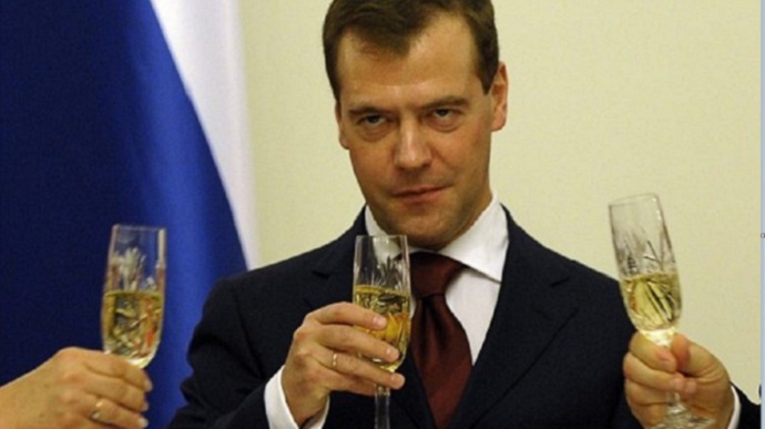 Medvedev to create “radical” party in Russia National Resistance Center of Ukraine