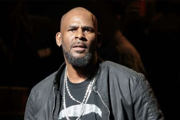 New R. Kelly Album, ‘I Admit,’ Is a Bootleg — Not an Official Release, Sony Rep Confirms