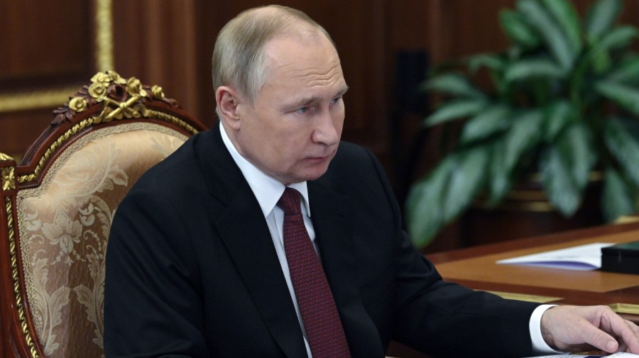 Putin says he is ready to negotiate ‘with everyone involved’ over Ukraine