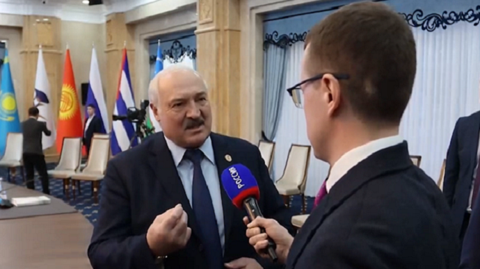 “She wants to be trendy”: Lukashenko indignant at Merkel’s statement in support of Ukraine