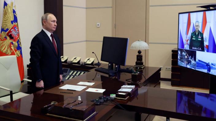 Weakened Putin Orders Show of Strength While Hiding in His Bunker