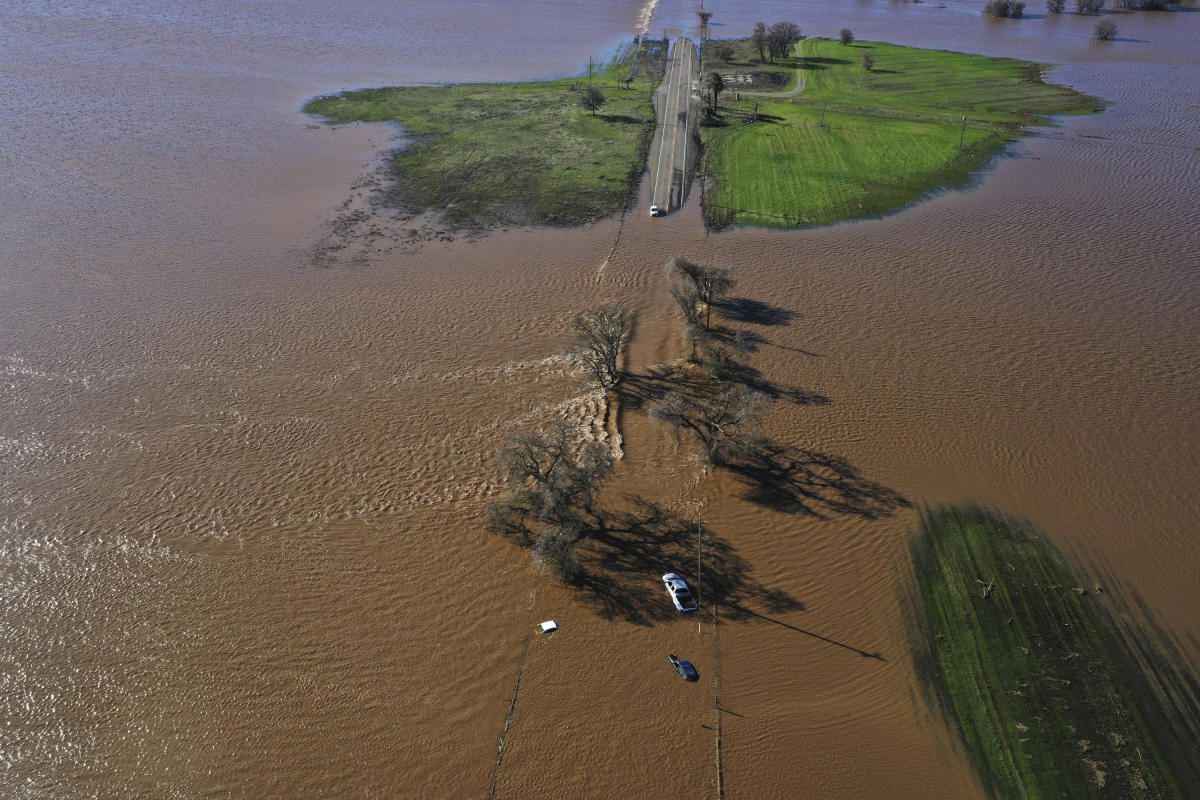 Evacuation warnings amid flooding after California storm